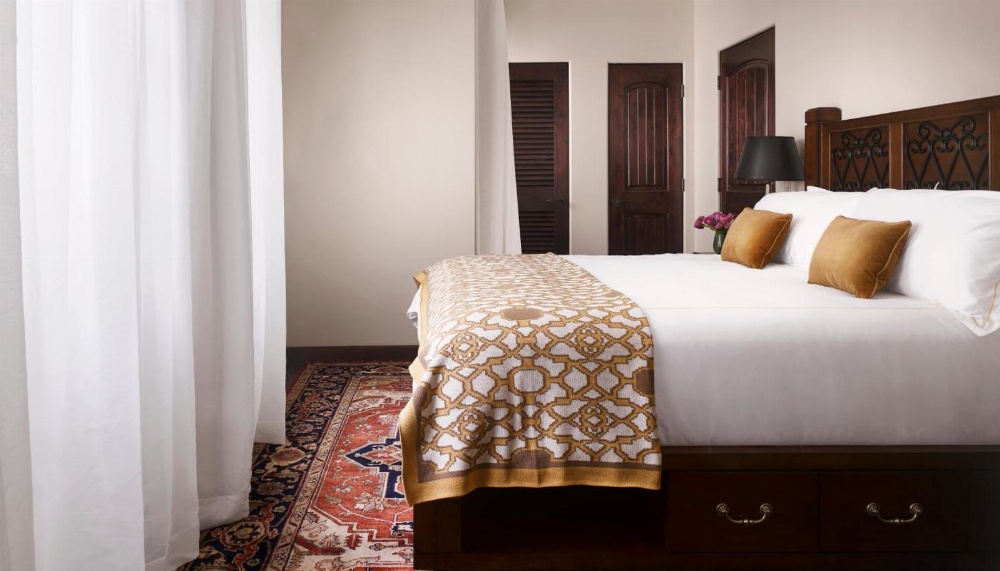 Plaza la Reina Main image